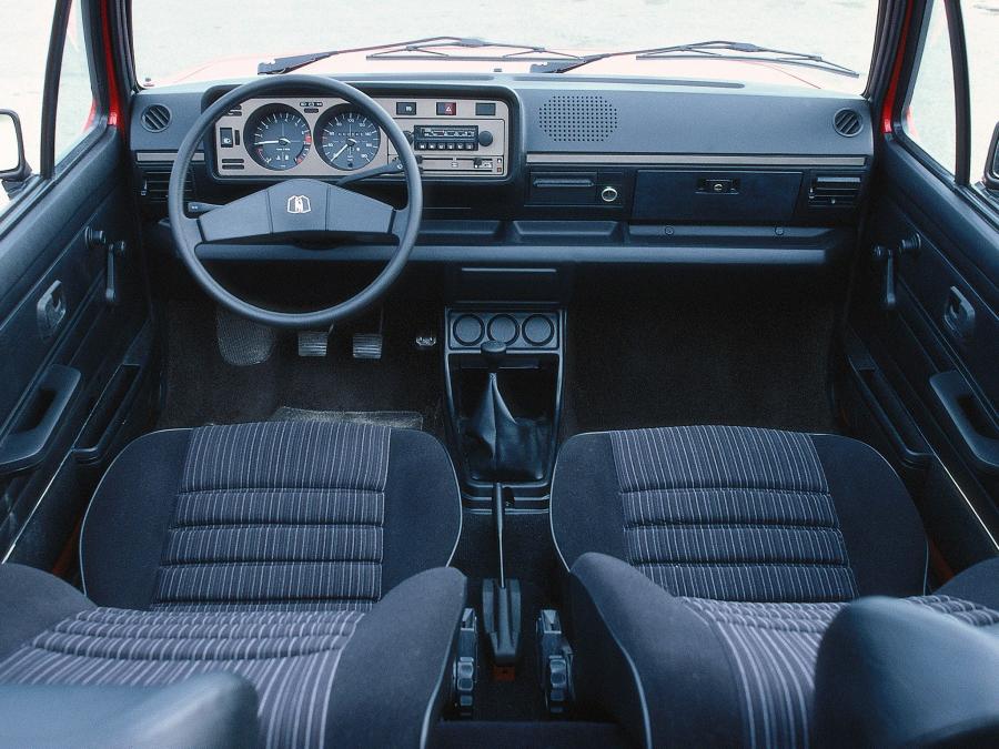  Volkswagen Golf Cabrio 1979 года  (фото 3 из 16)